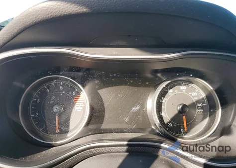 2019 Jeep Cherokee Limited z USA, uszkodzony, nr VIN 1C4PJLDB8KD123243